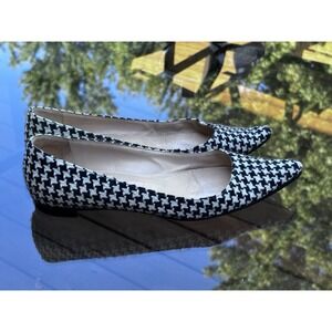 MANOLO BLAHNIK Black/Cream Houndstooth Mave Pointed Toe Flats 38.5 US 8.5